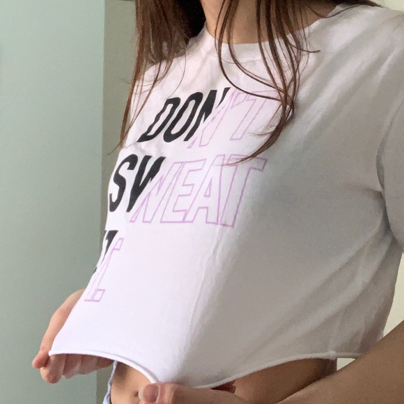 Garage “don’t sweat it” cropped T- shirt - Picture 2 of 2